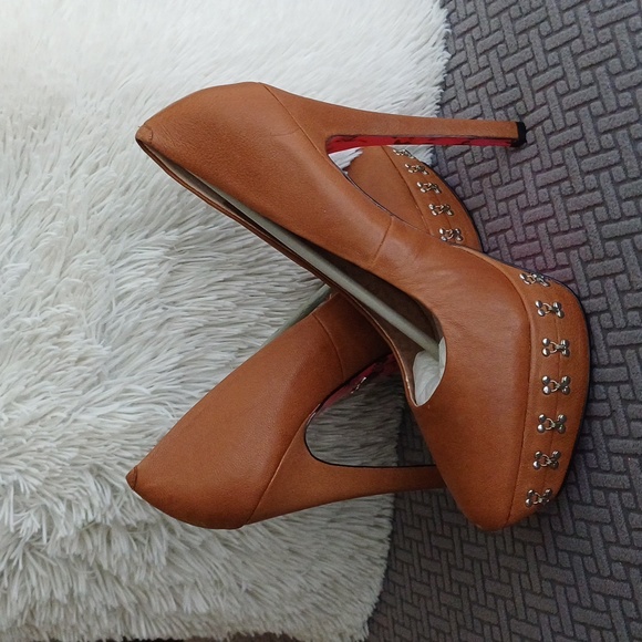 Betsey Johnson Catelynn brown leather platform pumps 9.5 Corset heels - Picture 5 of 15
